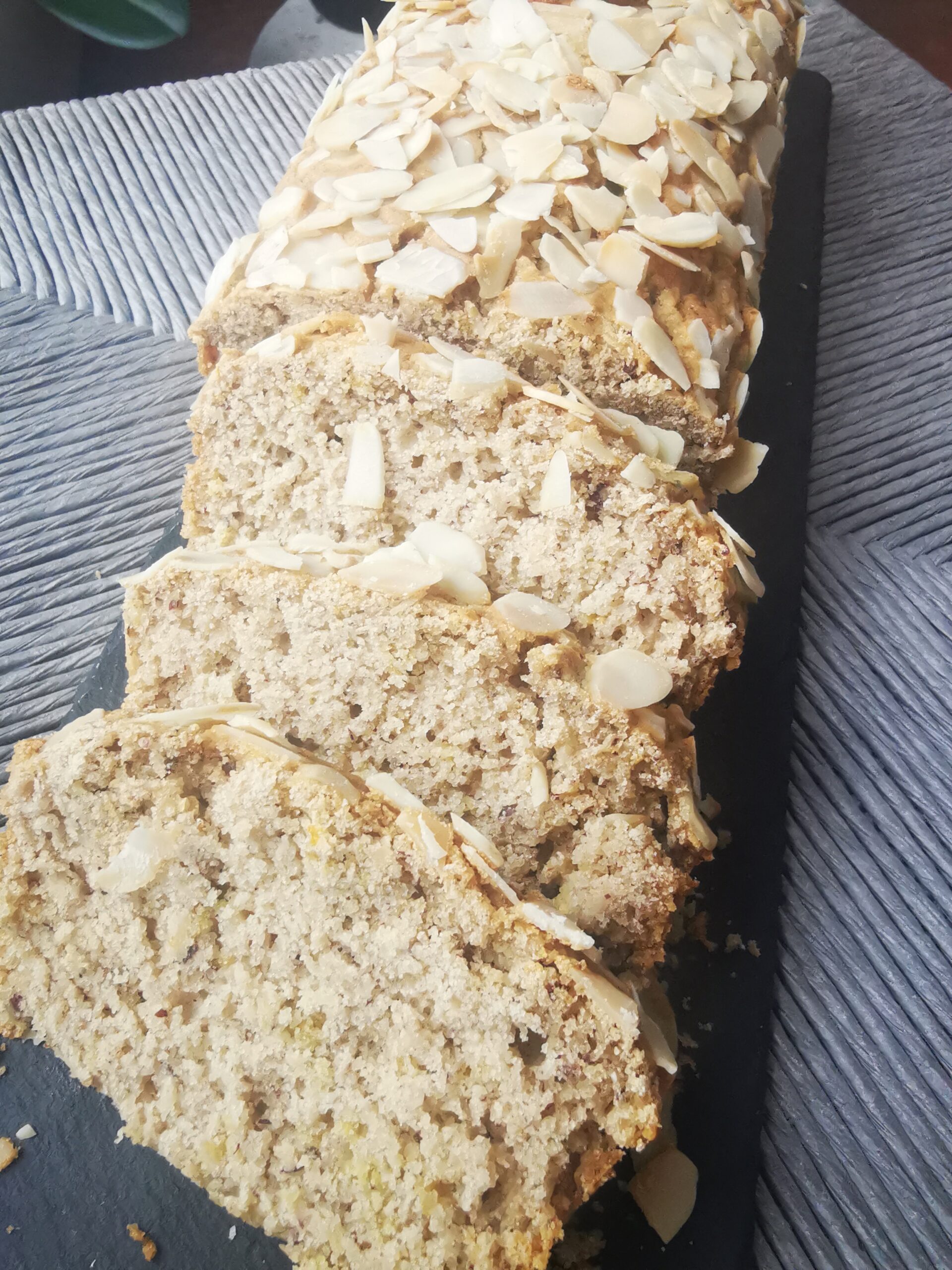 Plumcake mit Banane und Haselnuss - Vollkorn und glutenfrei — MyVegAtelier